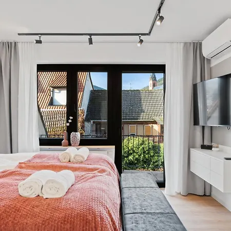 1-2 Personen - Parkplatz - Fahrradgarage - Zentrum - Kueche - Balkon - Klima *