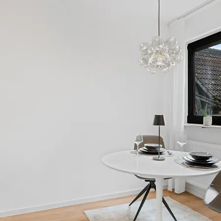 1-2 Personen - Parkplatz - Fahrradgarage - Zentrum - Kueche - Balkon - Klima Daire *