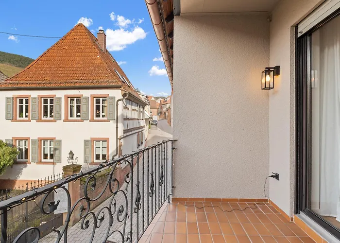 1-2 Personen - Parkplatz - Fahrradgarage - Zentrum - Kueche - Balkon - Klima 公寓