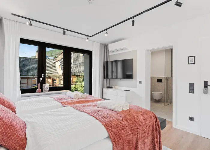 Apartamento 1-2 Personen - Parkplatz - Fahrradgarage - Zentrum - Kueche - Balkon - Klima