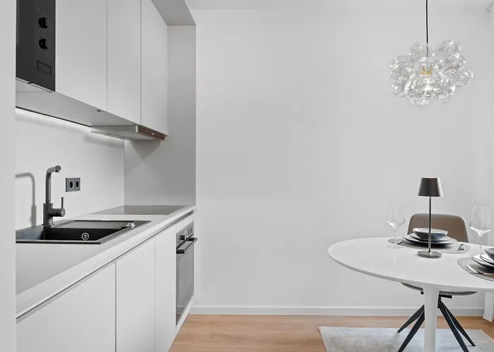 1-2 Personen - Parkplatz - Fahrradgarage - Zentrum - Kueche - Balkon - Klima 公寓 圣马丁